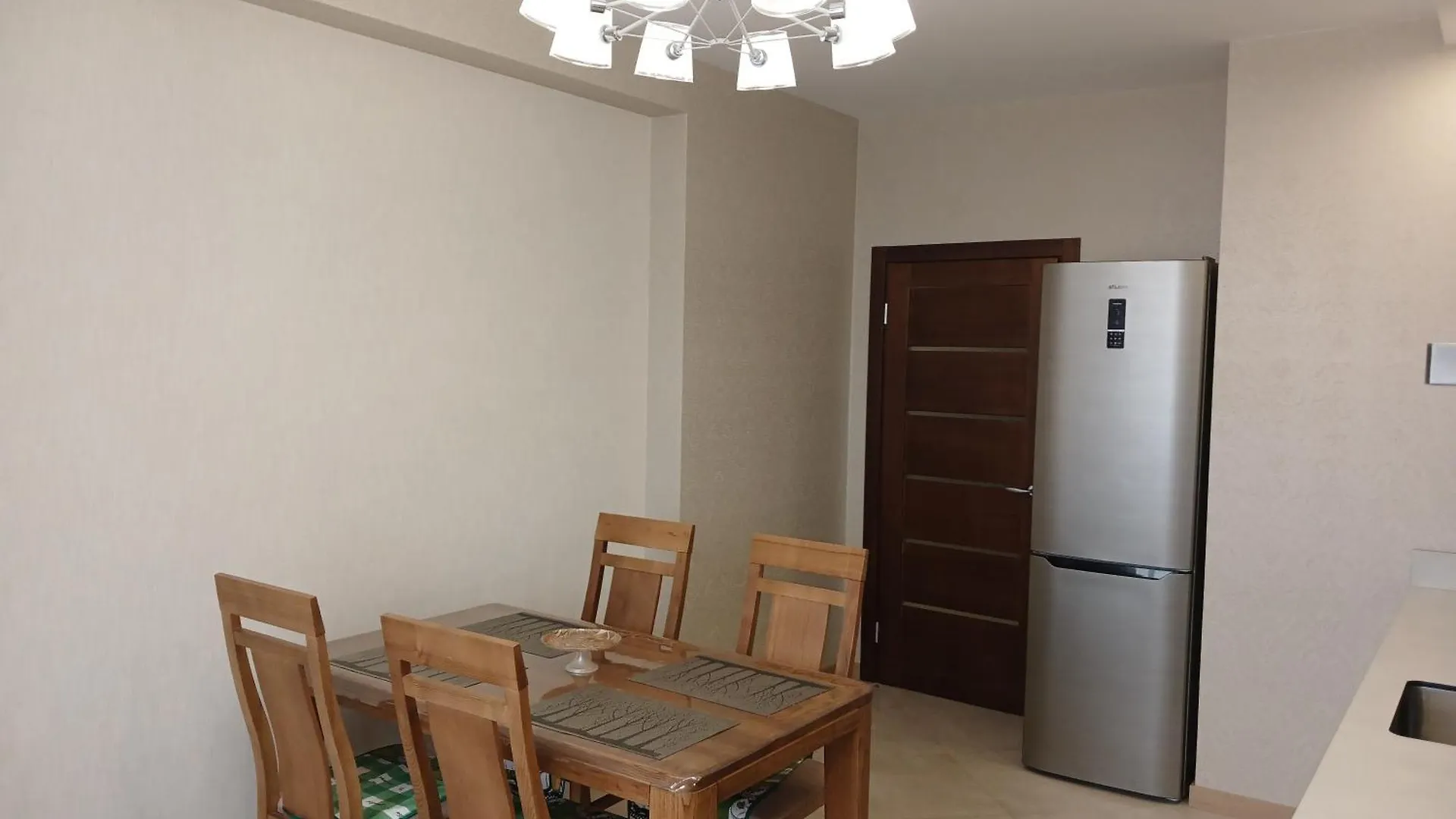 Apartment Видовые Апартаменты Жк Лебединое Kiew